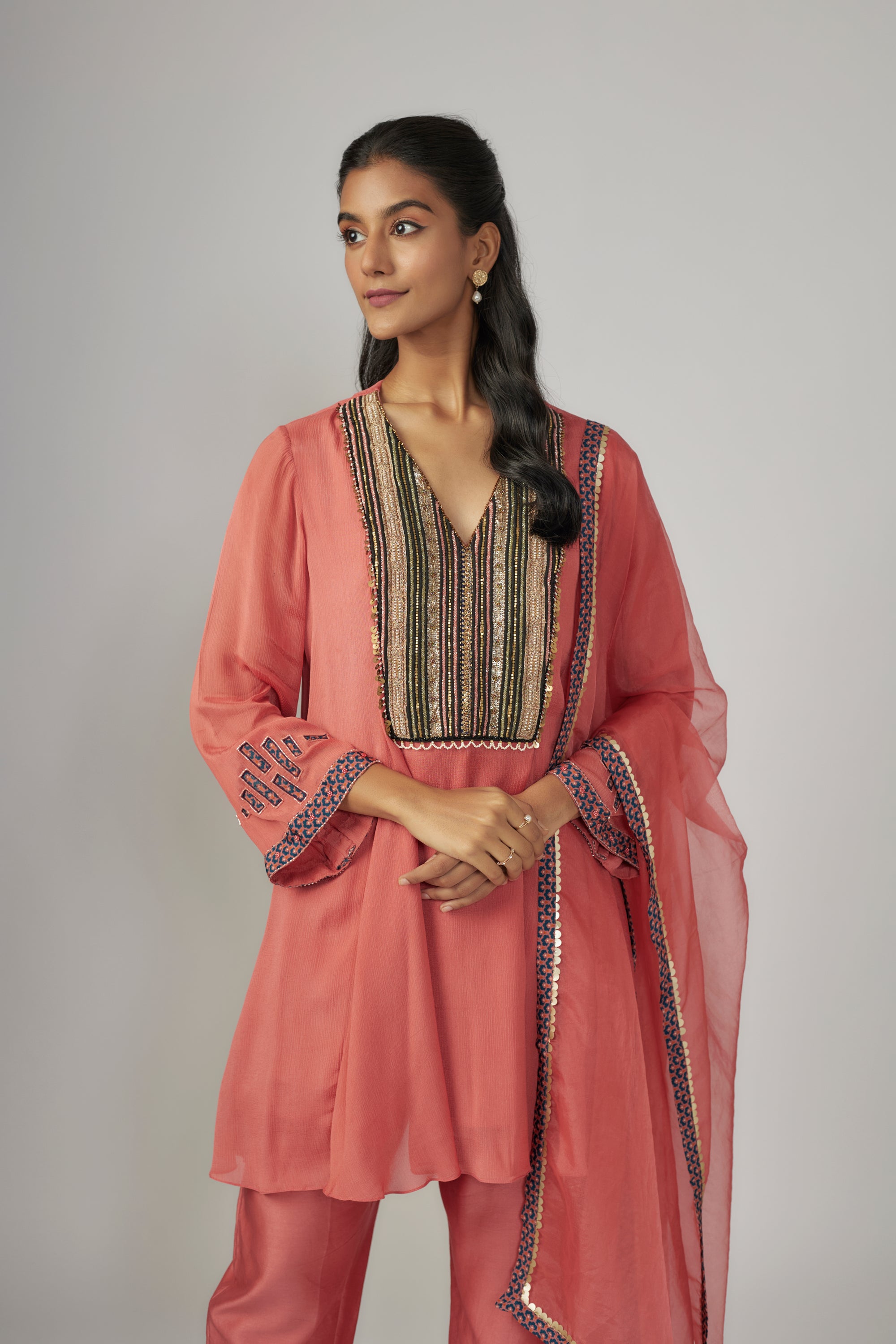 Artha Kurta Set