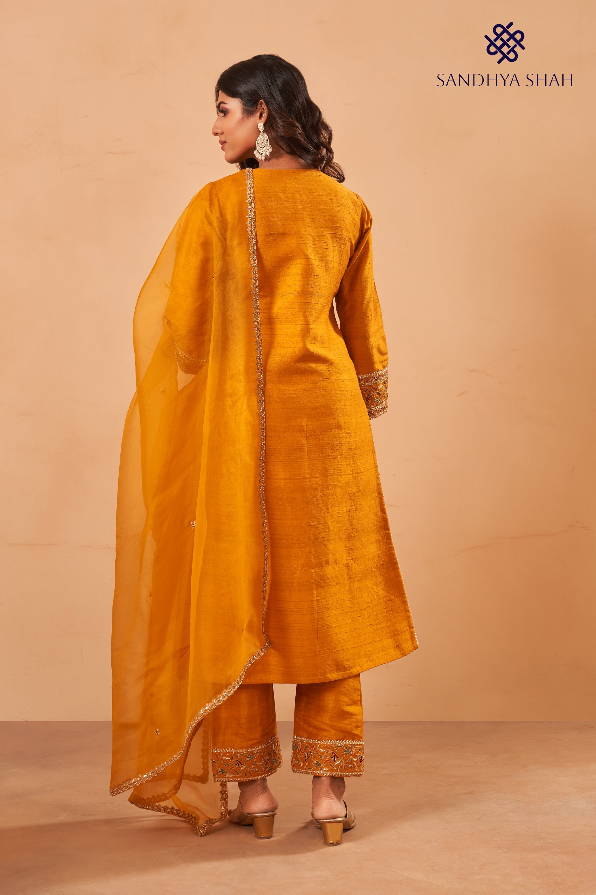 Sunheri Kurta Set