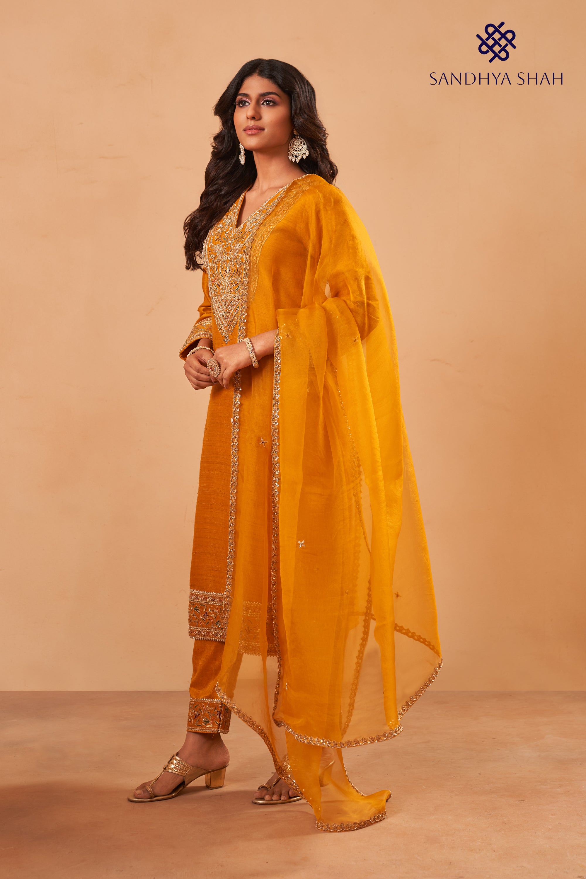 Sunheri Kurta Set