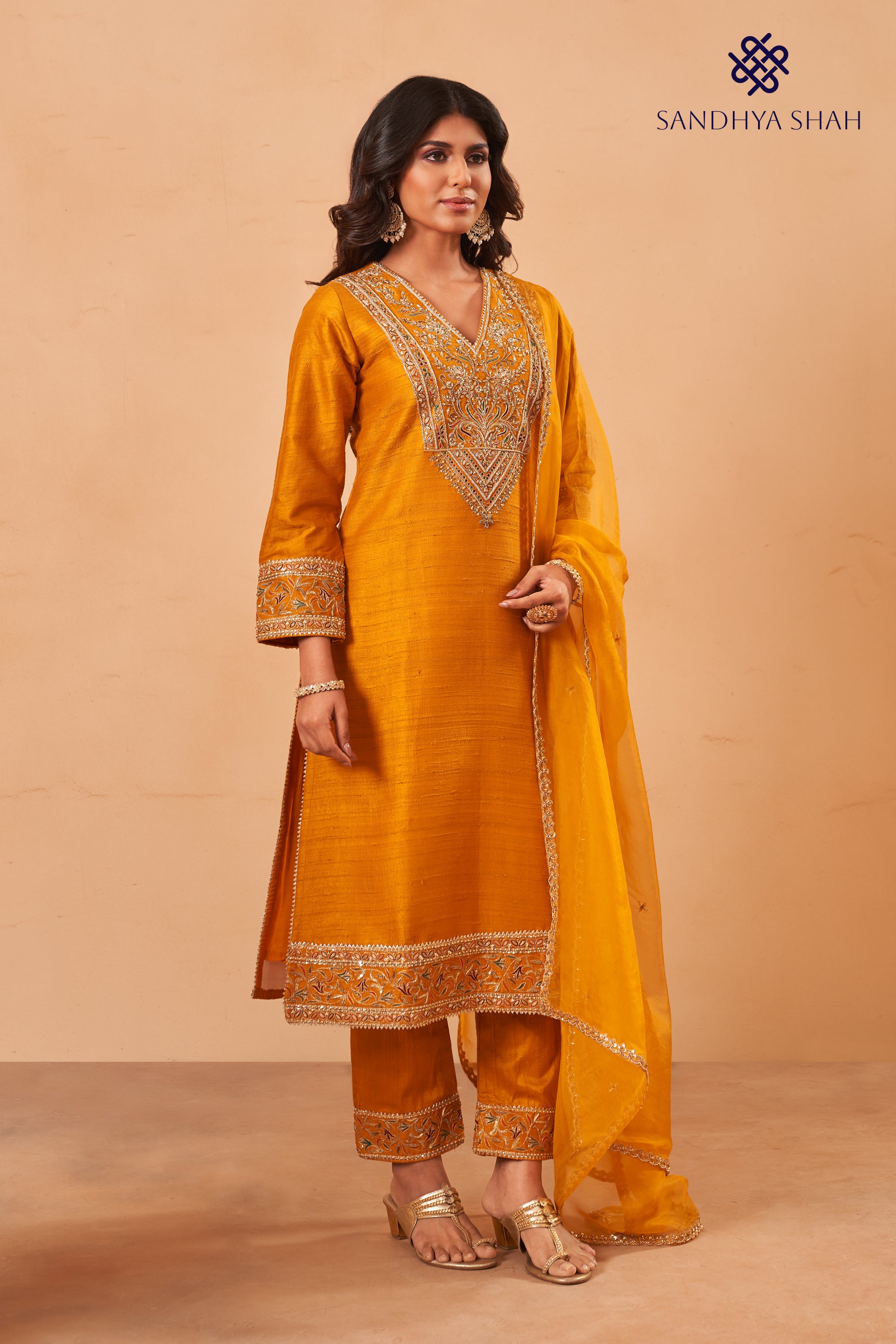 Sunheri Kurta Set