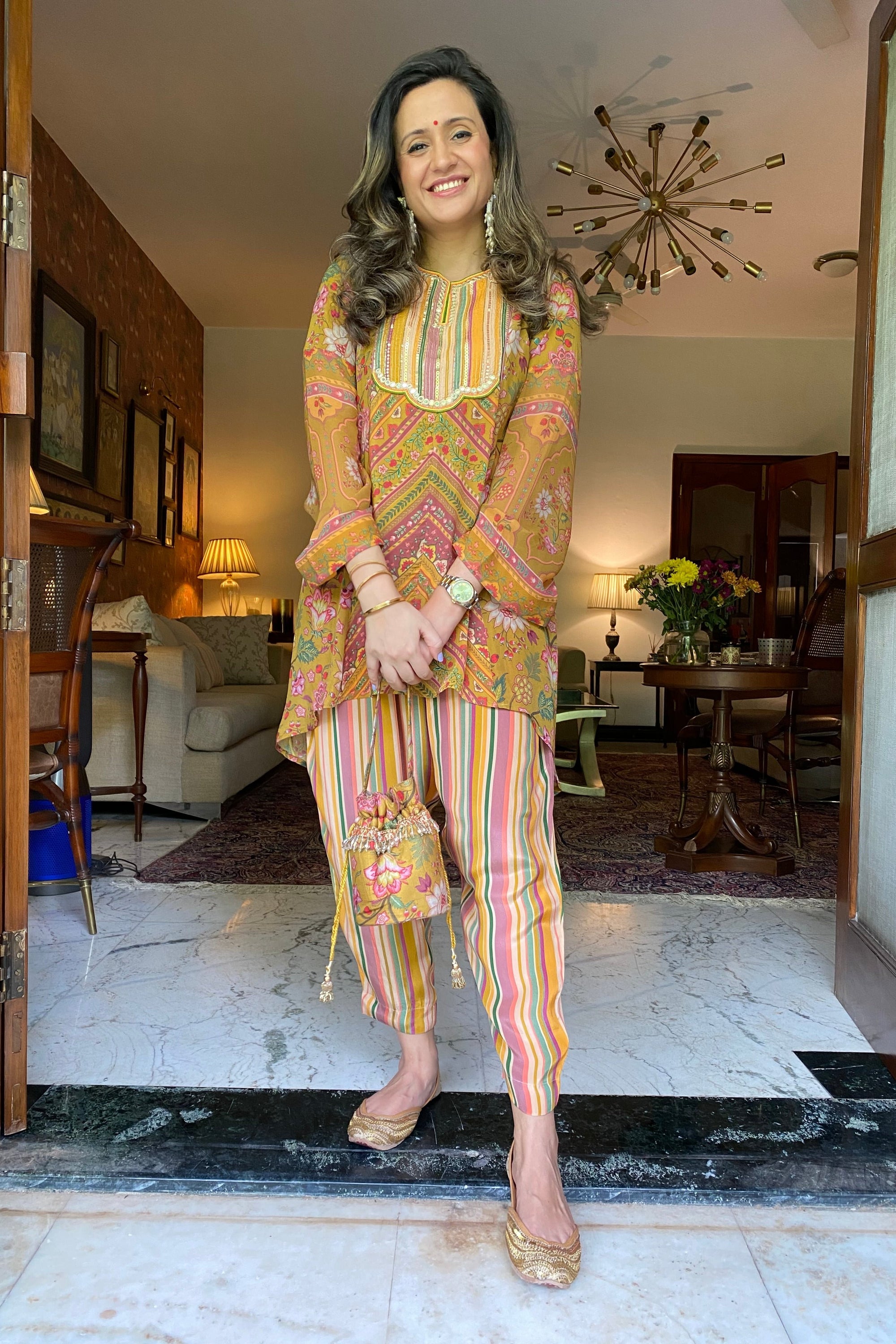 CREPE KURTI WITH MOM PANT