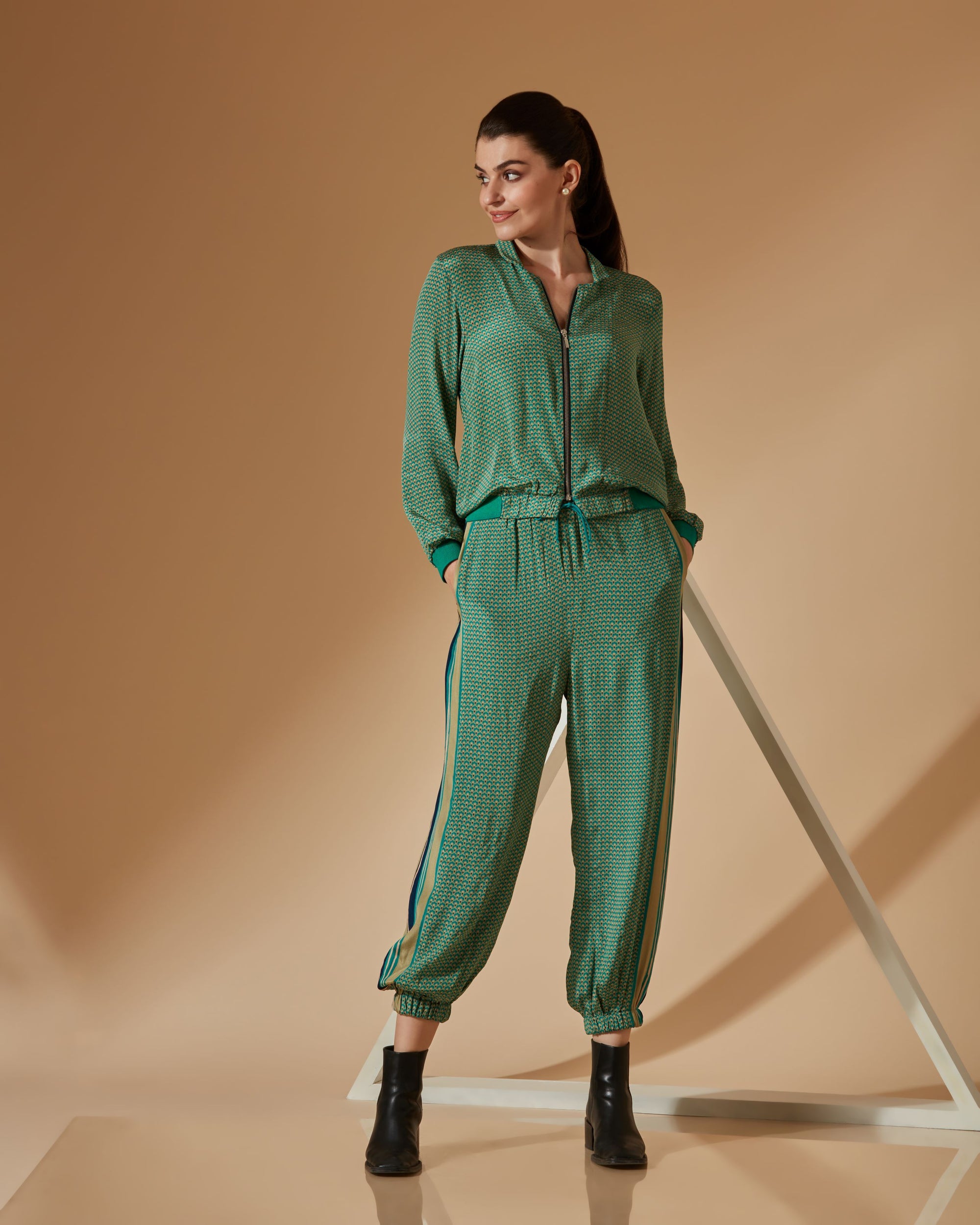 CLARA DAPHNE ATHLEA TRACKSUIT